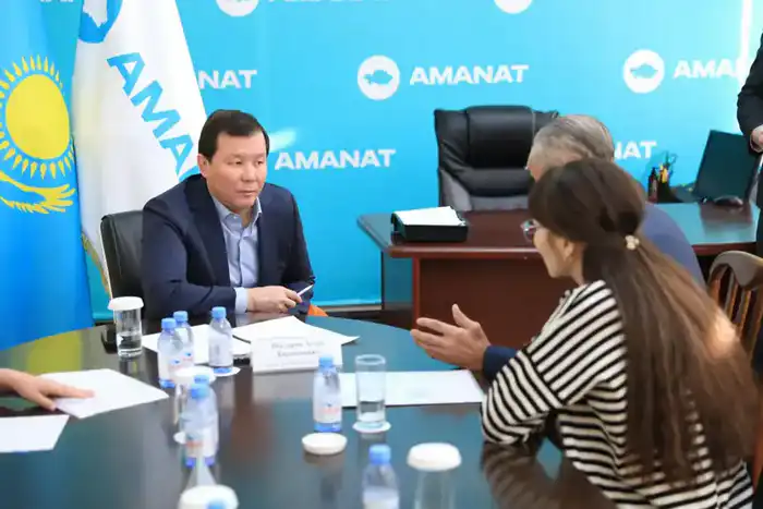 Аким области провел прием граждан (5)
