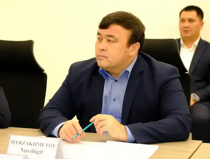 В Туркестане прошла встреча с китайскими инвесторами по строительству капсульных домов и металлоконструкций Астане