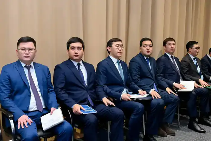 Прошло расширенное аппаратное совещание (4)