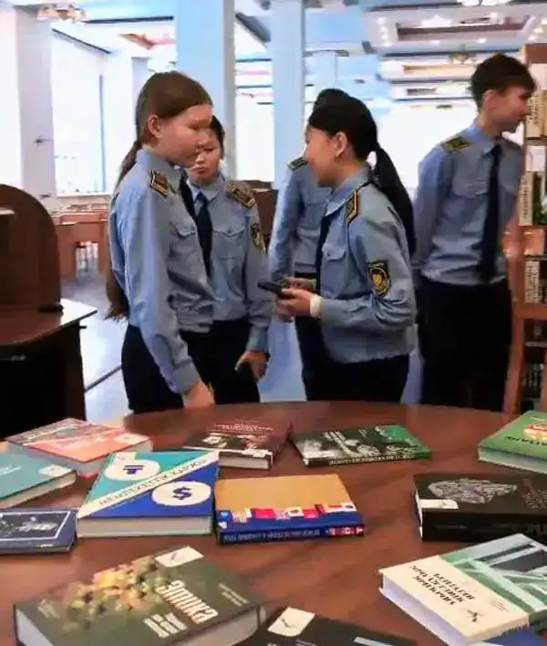 Как готовят сотрудников полиции: школьники из Нуры побывали на экскурсии в Карагандинской академии МВД (2)