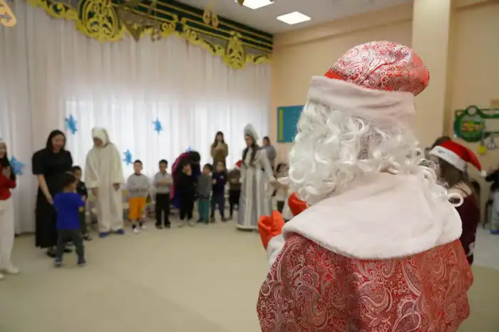 Новогодний утренник для детей с особыми потребностями в детском саду Астаны Астане