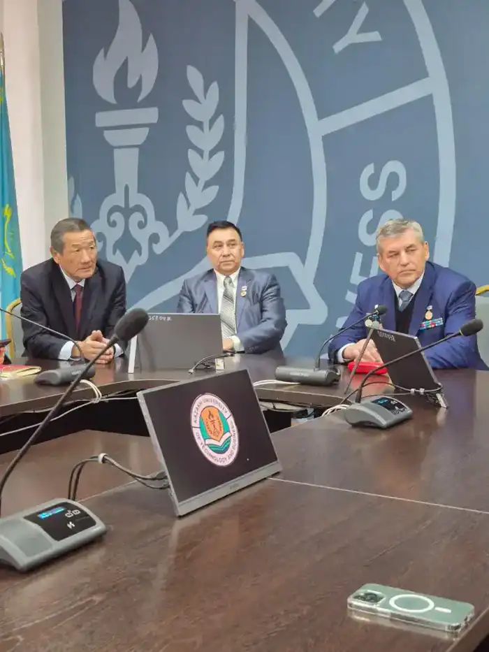 Ветераны делятся опытом с молодежью в Алматы Астане