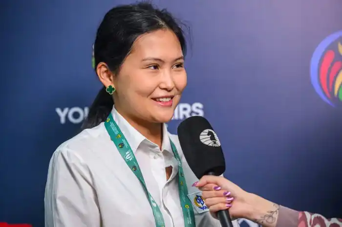 Бибисара Асаубаева чемпионат мира по шахматам 2023 золотая медаль турнир претендентов 2026 Астане