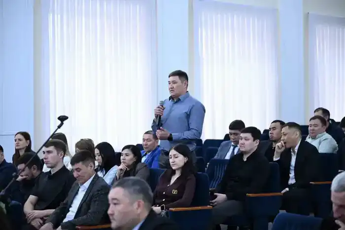 Спортивные горизонты Северо-Казахстанской области: встреча Серика Жарасбаева с местными жителями Астане