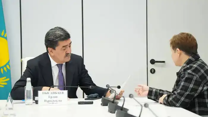 Министр экологии ответил на вопросы граждан о загрязнении воздуха и утилизационных платежах Астане