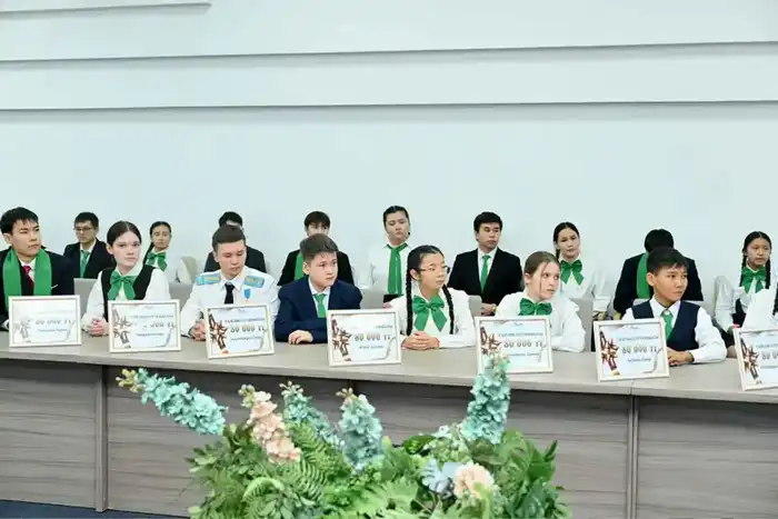 Вдохновение под крышей акимата: встреча с будущими звездами образования Астане