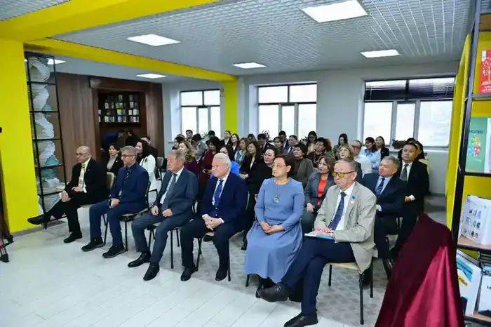 В Казахстане впервые открылся Международный центр развития исследовательских компетенций (4)