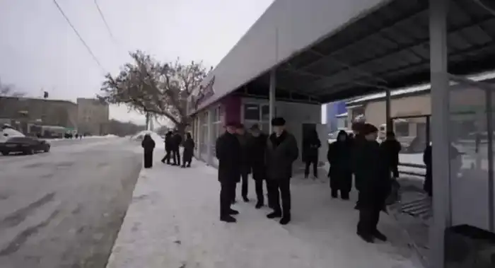 Аким ВКО проверил очистку улиц Усть-Каменогорска от снега и работу транспорта (4)