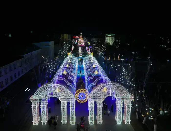 Церемония зажжения новогодней елки в Кызылорде с участием акима и депутатов Астане