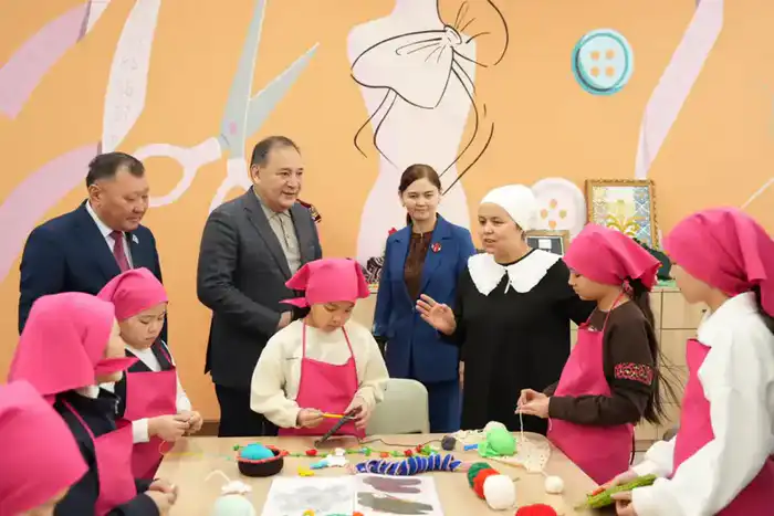 Ералы Тогжанов и Ардак Зебешев посетили новые объекты в Кызылорде: академию и хлебозавод Астане