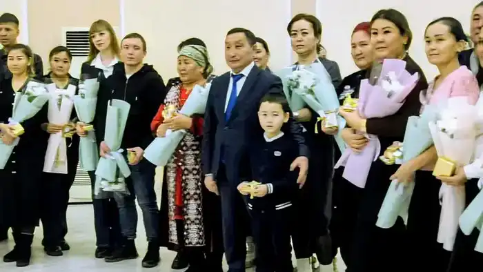 В Абае очередникам вручили ключи от новых квартир Астане