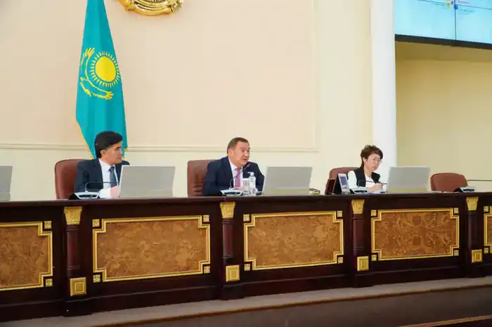 Рост инвестиций и развитие дорожной инфраструктуры рассмотрены на заседании акимата (6)