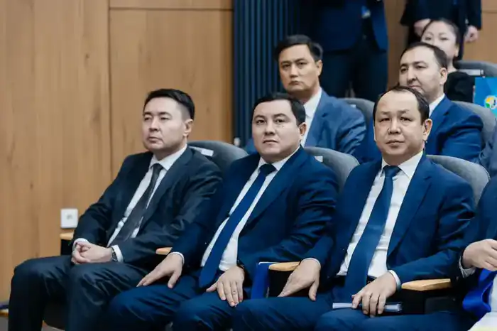 Серик Шапкенов встретился с жителями Жылыойского района (2)