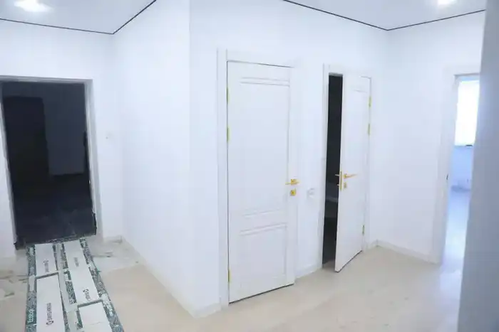 Жильцам ЖК «Exclusive», ранее являвшегося долгостроем, в День Независимости вручили ключи от квартир (3)