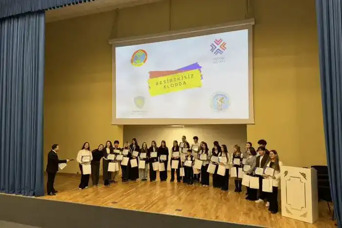 В Астане прошел конкурс среди молодежи Esirtkisiz Elorda (2)