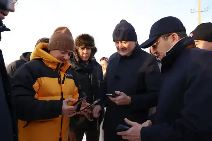 Казахстан внедряет спутниковую связь SpaceX для улучшения связи в удалённых регионах Астане