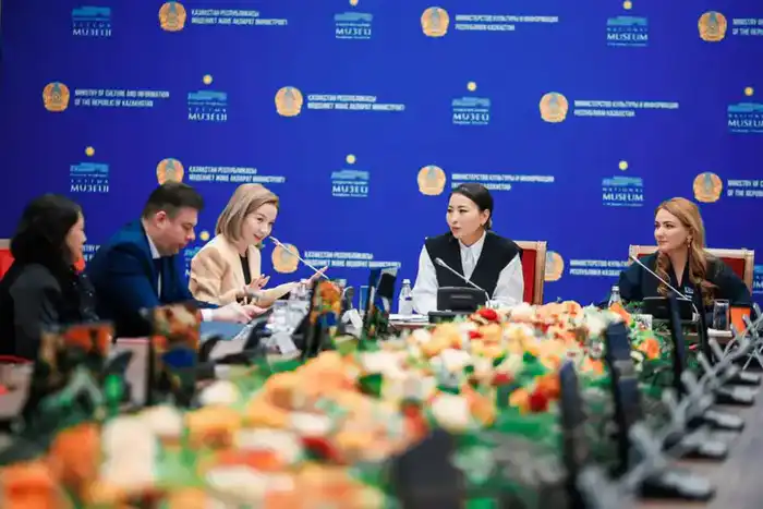 Диалоговая площадка «JastarX» в Астане: обсуждение цифровой культуры и рисков фейков среди молодежи Астане