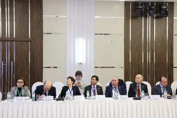 В Астане завершился второй день Международного форума Тюркской сети судебно-правовой подготовки, посвящённого 10-летию Высшего Судебного Совета Республики Казахстан (10)