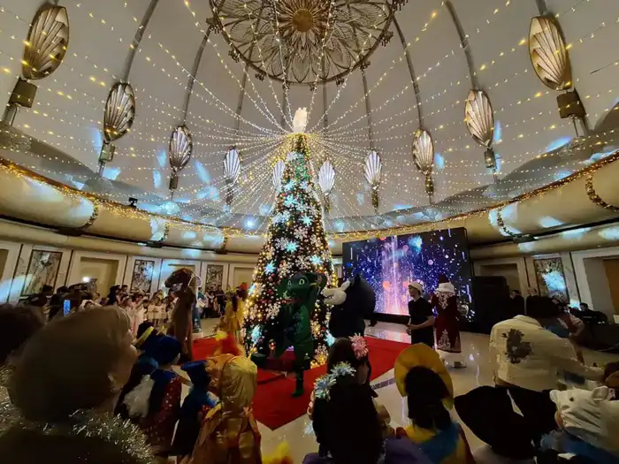 Праздничное мероприятие в Алматы: 400 детей получили надежду и радость в преддверии Нового года Астане