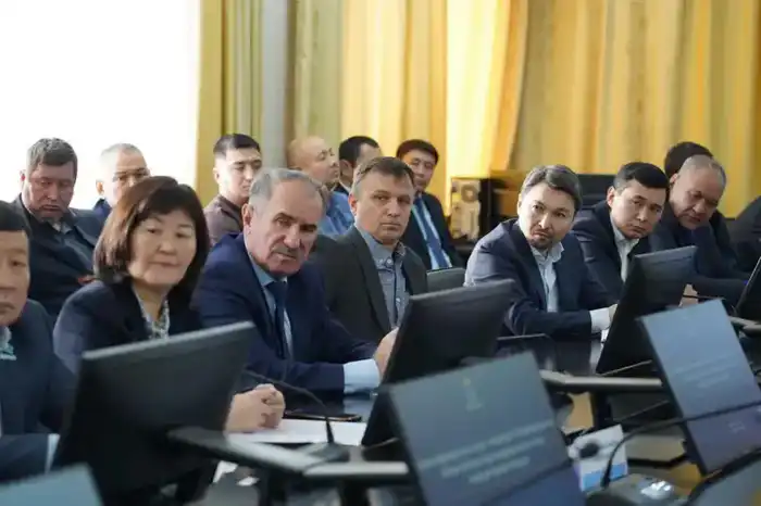 Ермек Кенжеханұлы обсуждает будущее аграрного сектора Акмолинской области на встрече с местными фермерами Астане