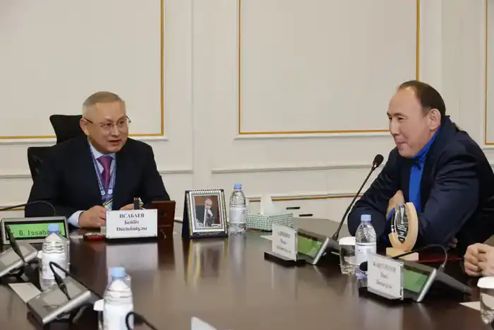 Бейбит Исабаев встретился с обладателями Кубка страны – мужской волейбольной команды «Жетісу» (7)