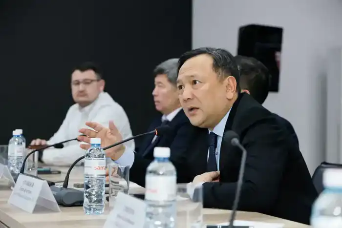 Проект обновленного Генплана Алматы представили депутатам Мажилиса (5)