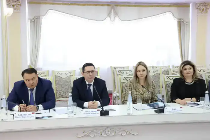 Председатель Высшего Судебного Совета Дмитрий Малахов принял участие в круглом столе на тему «Антикоррупционная устойчивость и конституционные права человека: формула “Закон и Порядок”» (4)