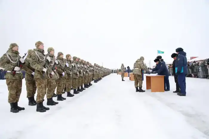 В Акмолинском гарнизоне солдаты войск ПВО дали клятву на верность Родине (4)