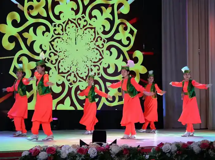 «Мемлекеттік тіл – менің тілім»: в Караганде конкурс ко Дню независимости объединил представителей разных этносов (6)