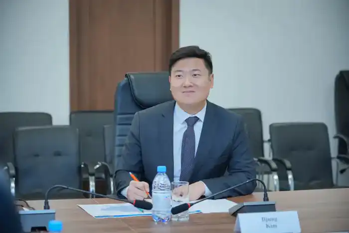 Министр науки и высшего образования встретился с Послом Республики Корея в Казахстане (4)