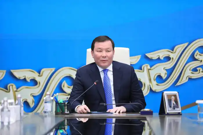 В Актобе зажгли свет литературы: писателям вручили грант «Қазына» Астане