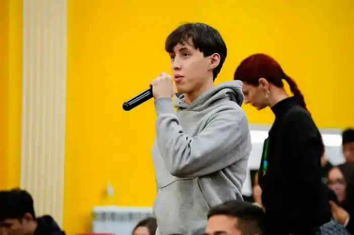 Светлое будущее: в Астане прошла встреча, где герои вдохновляли молодежь на борьбу с наркотиками Астане