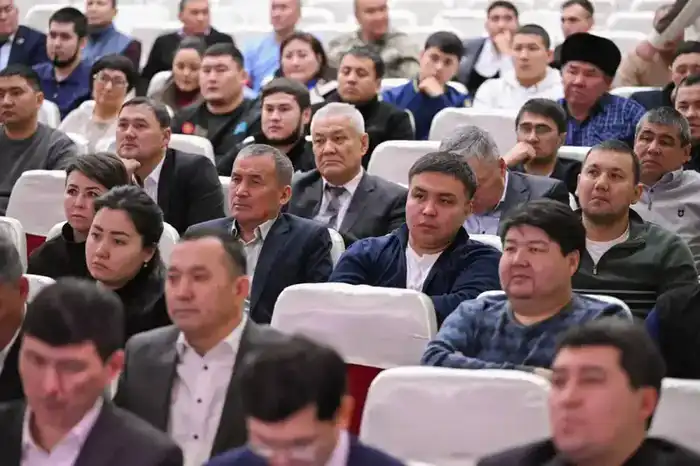 Серик Жарасбаев провёл встречу с населением Павлодарской области (7)