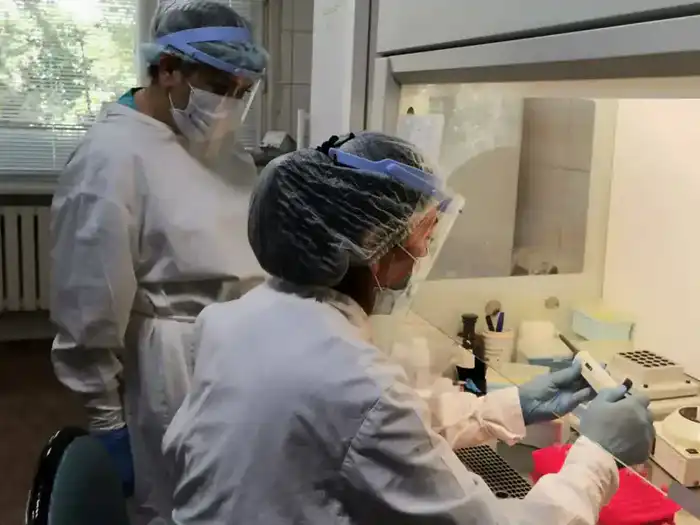 Казахстан достигает 93% подавленной вирусной нагрузки у людей с ВИЧ благодаря антиретровирусной терапии Астане