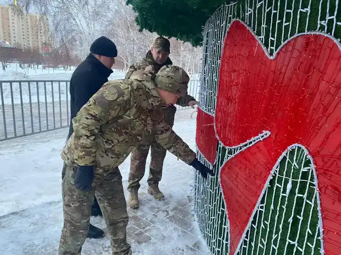 МЧС обеспечило пожарную безопасность при зажжении новогодних елок в столице (8)