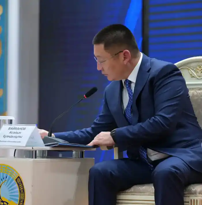 Сегодня аким области Асаин Байханов встретился с жителями Щербактинского района и обсудил актуальные вопросы (9)