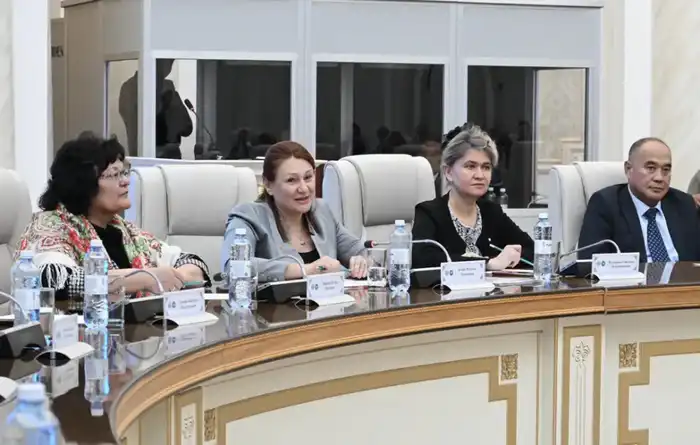 В области Жетісу в честь 30-летия Ассамблеи народа Казахстана выпустили историческую книгу и художественный фильм (4)