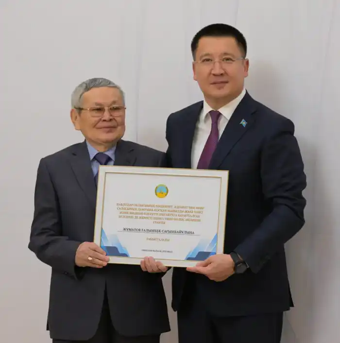 В Доме дружбы состоялась традиционная ежегодная встреча акима области Асаина Байханова с представителями творческой интеллигенции - деятелями культуры, литературы и искусства (10)