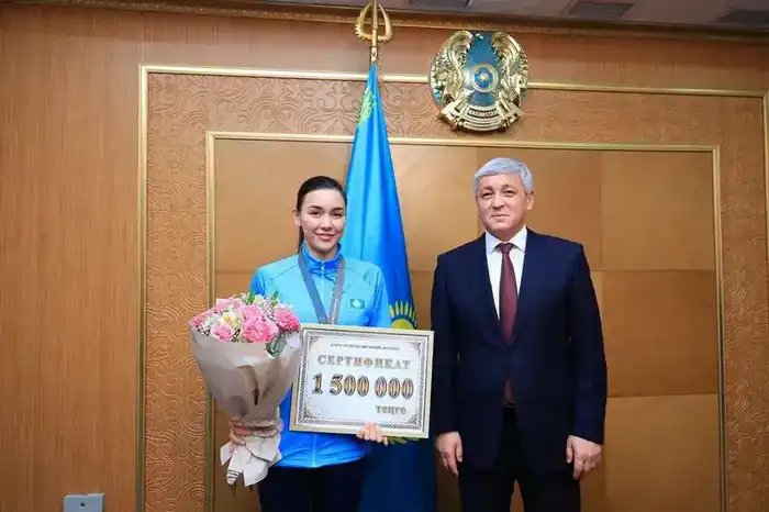 Спортсменов Карагандинской области наградили за достижения на Сурдлимпиаде (7)