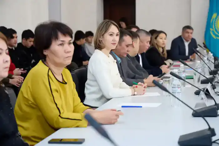 Профессор литовского университета консультирует костанайских предпринимателей на базе КРУ (7)