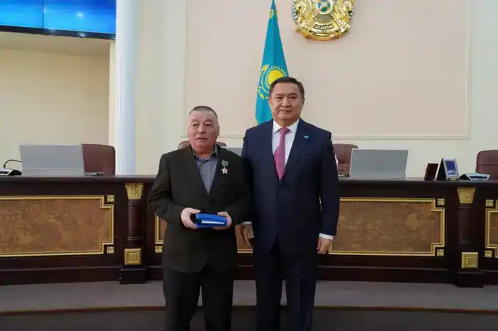 Государственные награды получили лучшие представители рабочих профессий (5)