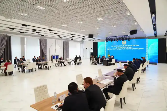 НУРАЛХАН КУШЕРОВ В ТЕЧЕНИЕ ДНЯ ЛИЧНО ПРИНИМАЛ ЖИТЕЛЕЙ РЕГИОНА (3)