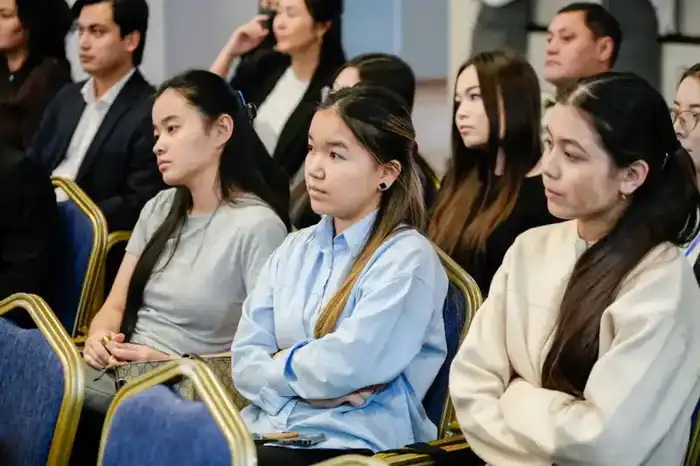 «Бостандық жырының бозжорғасы»: в Астане награждены победители республиканского конкурса поэтов-писателей (3)