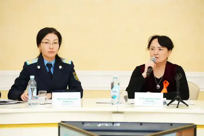 Состоялся круглый стол ”Адал азамат-қоғам тірегі” (2)