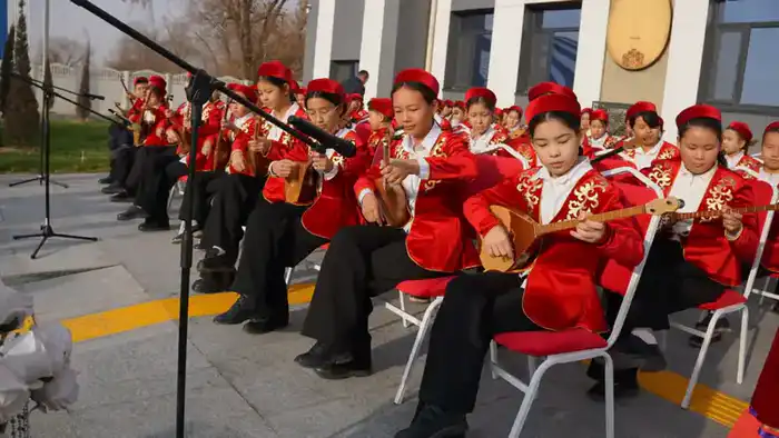 РЕАЛИЗАЦИЯ ПОРУЧЕНИЙ ПРЕЗИДЕНТА: В ТУРКЕСТАНСКОЙ ОБЛАСТИ ВВЕДЕНА В ЭКСПЛУАТАЦИЮ ШКОЛА ИСКУССТВ ЗА СЧЕТ ВОЗВРАЩЕННЫХ ГОСУДАРСТВУ АКТИВОВ (4)
