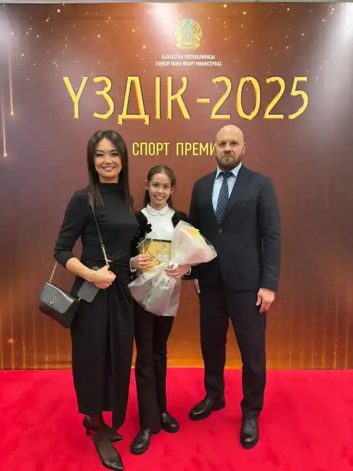 Столичная спортсменка, ставшая чемпионкой мира по художественной гимнастике, получила награду «Үздік-2025» (2)