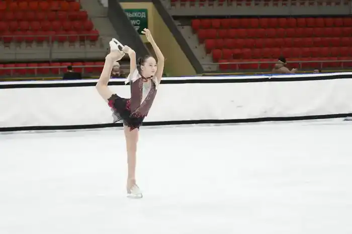 В Астане юниоры соревнуются в фигурном катании (2)
