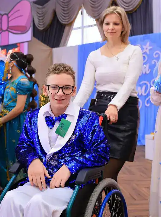 200 детей поздравили в Карагандинской области на Президентской ёлке (10)