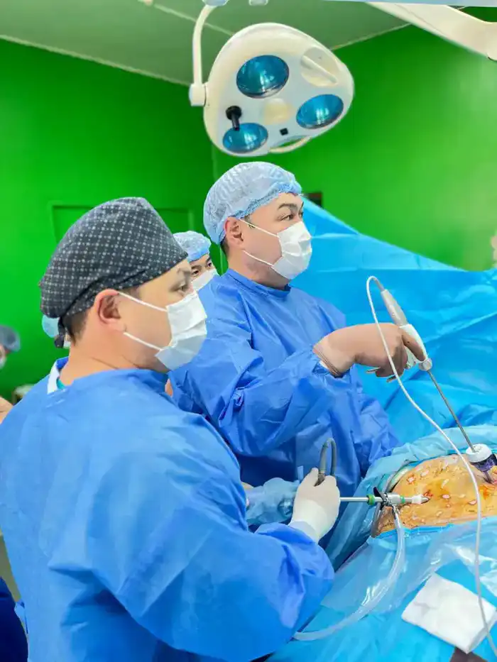 В КЫЗЫЛОРДЕ ВПЕРВЫЕ ЗА ОДИН ДЕНЬ ПРОВЕДЕНЫ ТРИ ТРАНСПЛАНТАЦИИ ПОЧКИ (2)