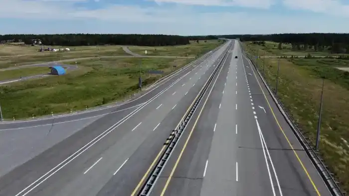 На платных дорогах Казахстана введены новые правила: бесплатный проезд при обнаружении ям Астане